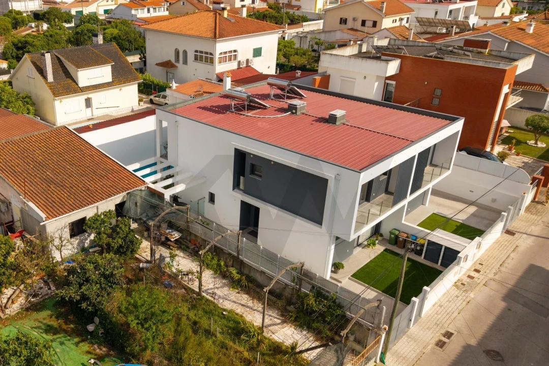 Moradia T4 para Venda em Fernao Ferro Foto 3