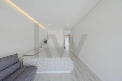 Moradia T4 para Venda em Fernao Ferro