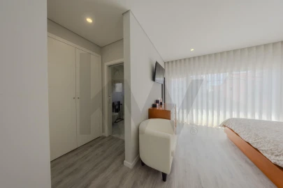 Moradia T4 para Venda em Fernao Ferro