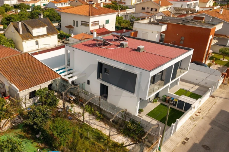 Moradia T4 para Venda em Fernao Ferro Foto 2