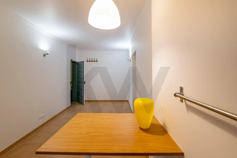 Apartamento T1 para Arrendamento em Areeiro Foto 12