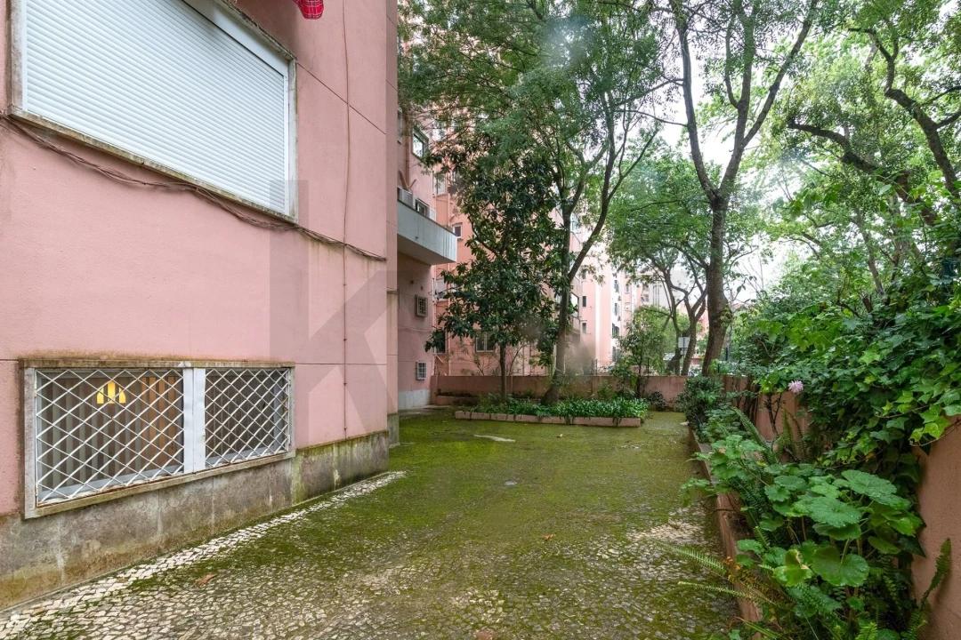 Apartamento T1 para Arrendamento em Areeiro Foto 14
