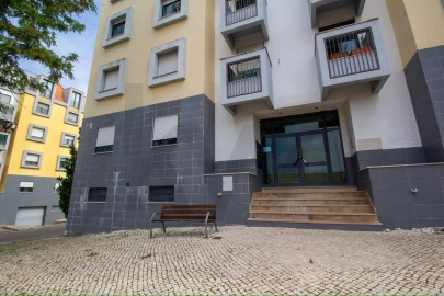 Apartamento T2 para Venda em Romeira e Várzea