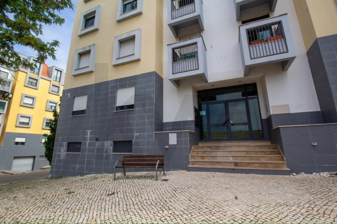 Apartamento T2 para Venda em Romeira e Várzea Foto 1