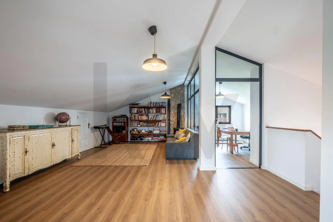 Moradia T3 para Venda em Encarnação Foto 23