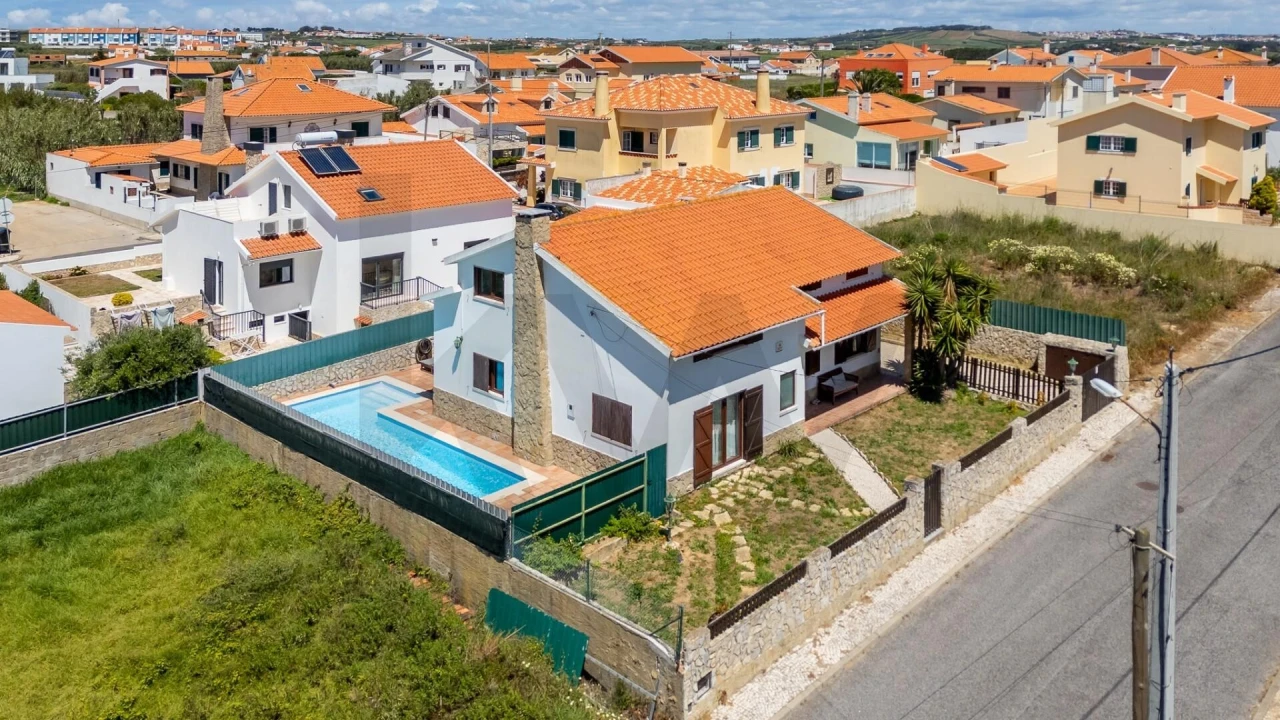 Moradia T3 para Venda em Encarnação Foto 54