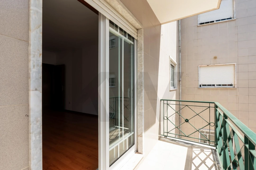 Apartamento T2 para Venda em Oiã Foto 24