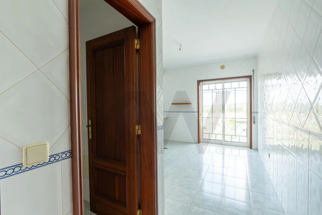 Apartamento T2 para Venda em Oiã Foto 6