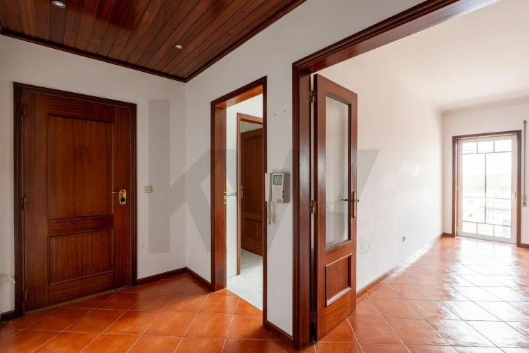 Apartamento T2 para Venda em Oiã Foto 4