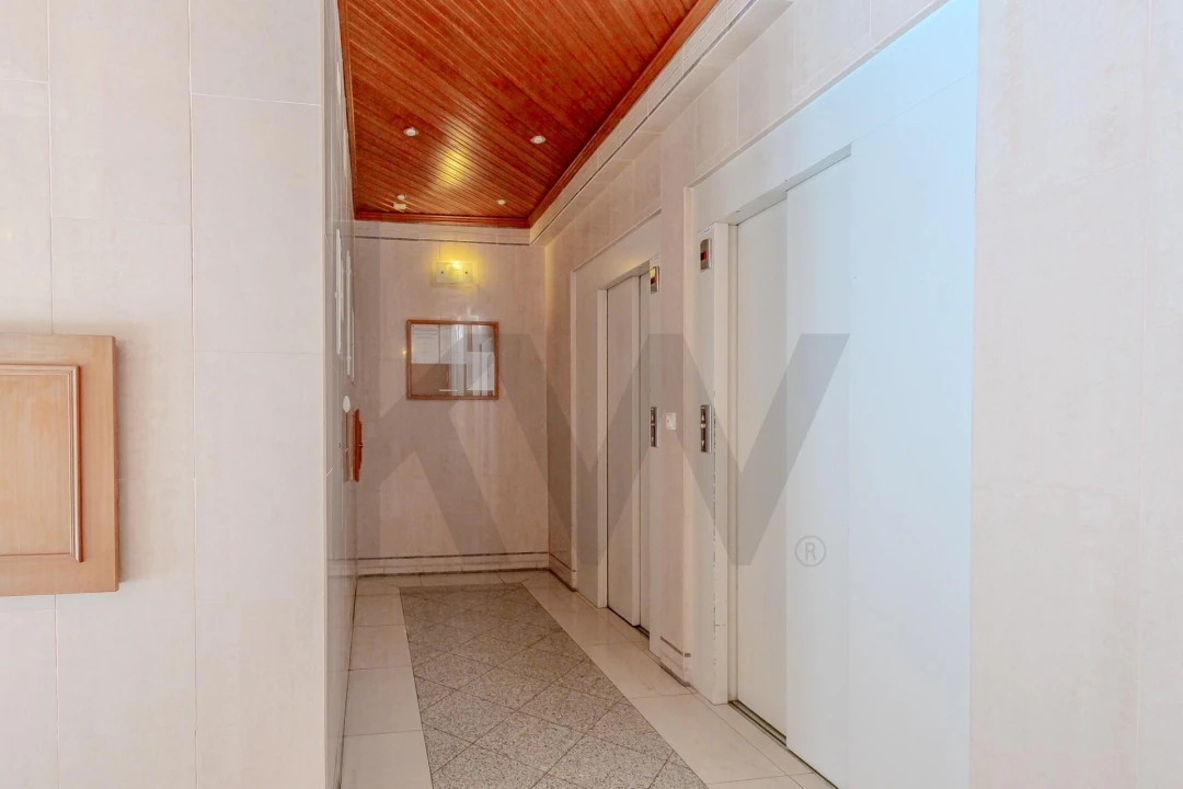 Apartamento T3 para Venda em Almada, Cova da Piedade, Pragal e Cacilhas Foto 34