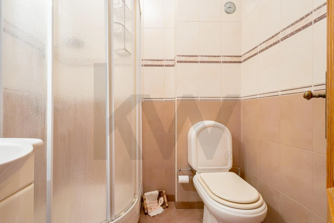 Apartamento T3 para Venda em Almada, Cova da Piedade, Pragal e Cacilhas Foto 25
