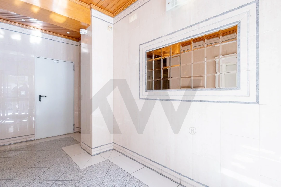 Apartamento T3 para Venda em Almada, Cova da Piedade, Pragal e Cacilhas Foto 39
