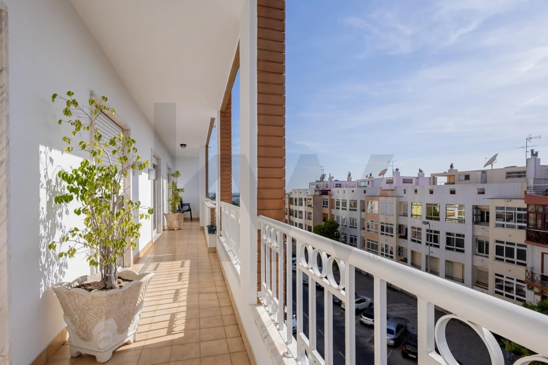 Apartamento T3 para Venda em Almada, Cova da Piedade, Pragal e Cacilhas Foto 26