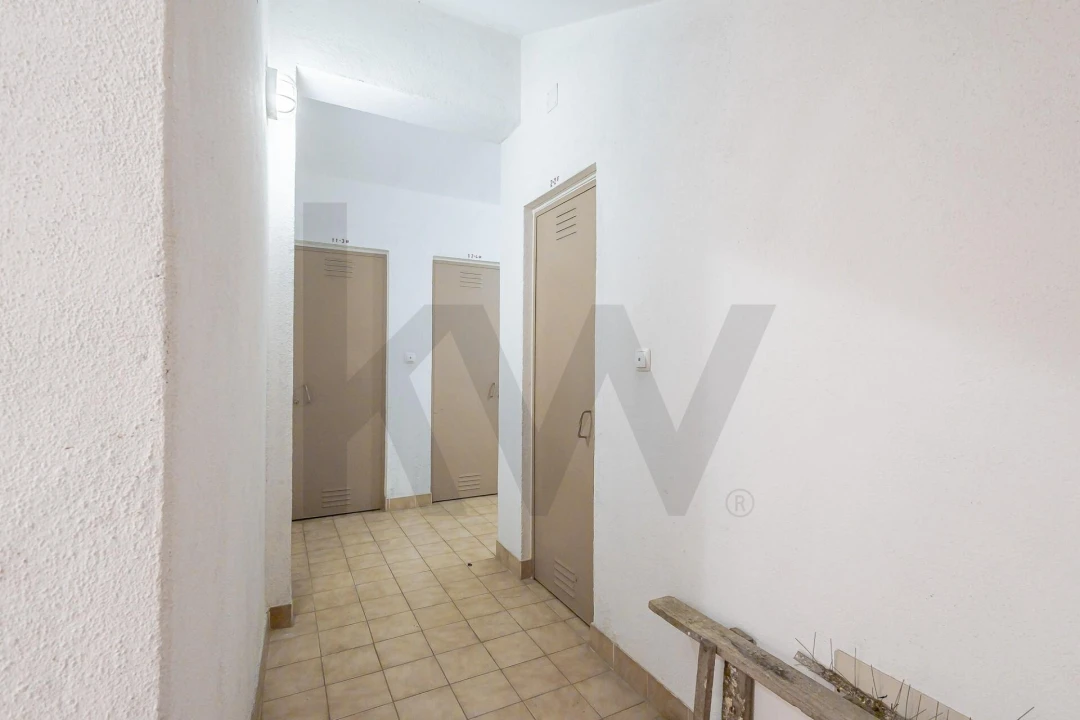 Apartamento T3 para Venda em Almada, Cova da Piedade, Pragal e Cacilhas Foto 32