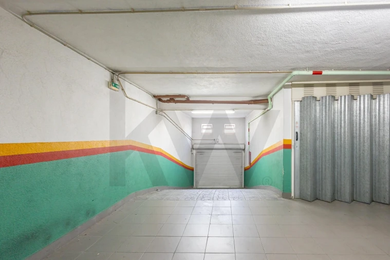 Apartamento T3 para Venda em Almada, Cova da Piedade, Pragal e Cacilhas Foto 30