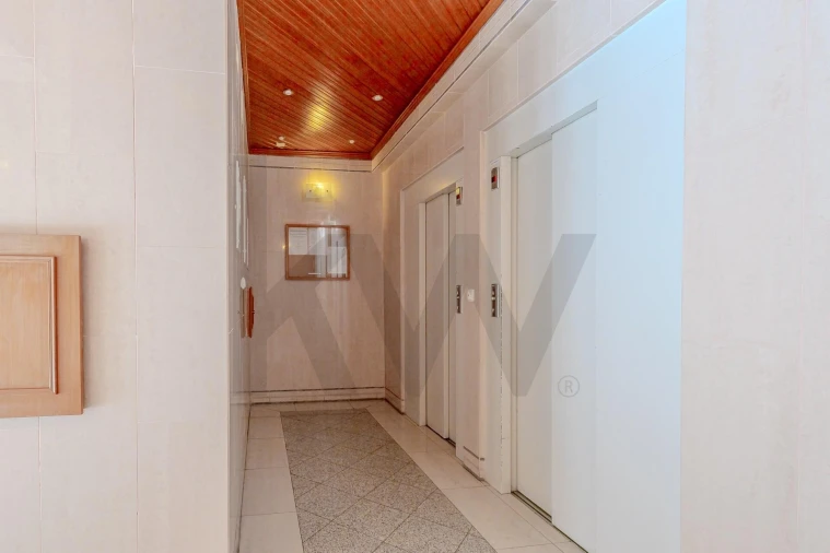 Apartamento T3 para Venda em Almada, Cova da Piedade, Pragal e Cacilhas Foto 34