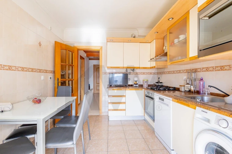 Apartamento T3 para Venda em Almada, Cova da Piedade, Pragal e Cacilhas Foto 2