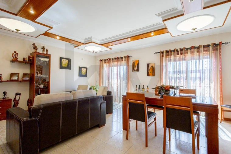 Apartamento T3 para Venda em Almada, Cova da Piedade, Pragal e Cacilhas Foto 7