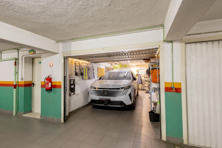 Apartamento T3 para Venda em Almada, Cova da Piedade, Pragal e Cacilhas Foto 29