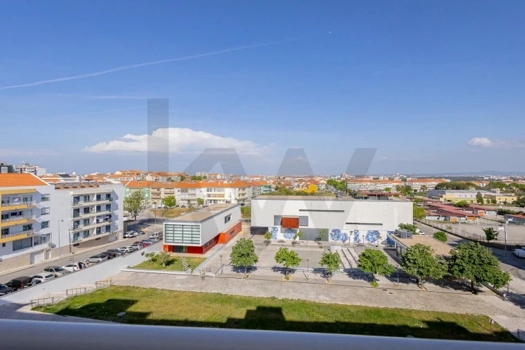 Apartamento T3 para Venda em Almada, Cova da Piedade, Pragal e Cacilhas Foto 31