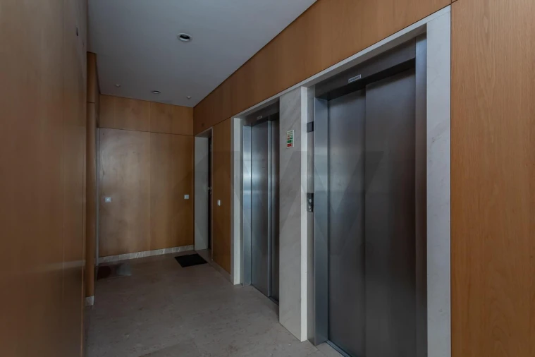 Apartamento T1 para Venda em Alvalade Foto 17