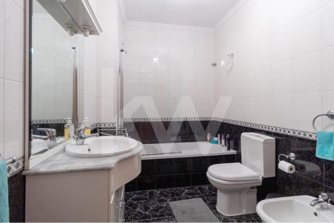 Apartamento T3 para Venda em Mafamude e Vilar do Paraíso Foto 16