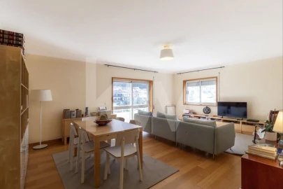 Apartamento T3 para Venda em Mafamude e Vilar do Paraíso