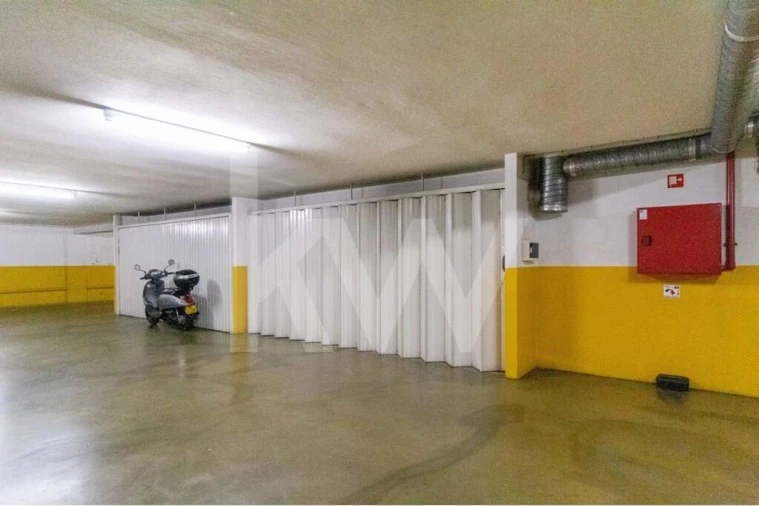 Apartamento T3 para Venda em Mafamude e Vilar do Paraíso Foto 23