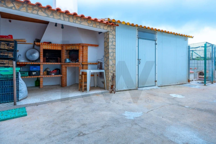 Moradia T5 para Venda em Venda do Pinheiro e Santo Estêvão das Galés Foto 13