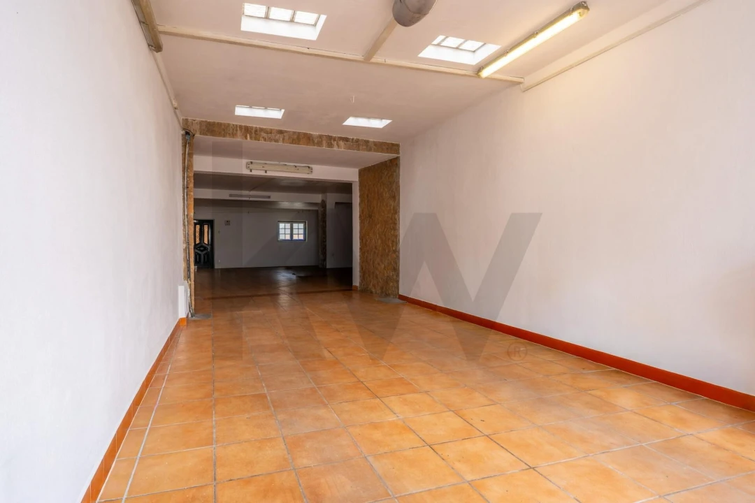 Moradia T5 para Venda em Venda do Pinheiro e Santo Estêvão das Galés Foto 8