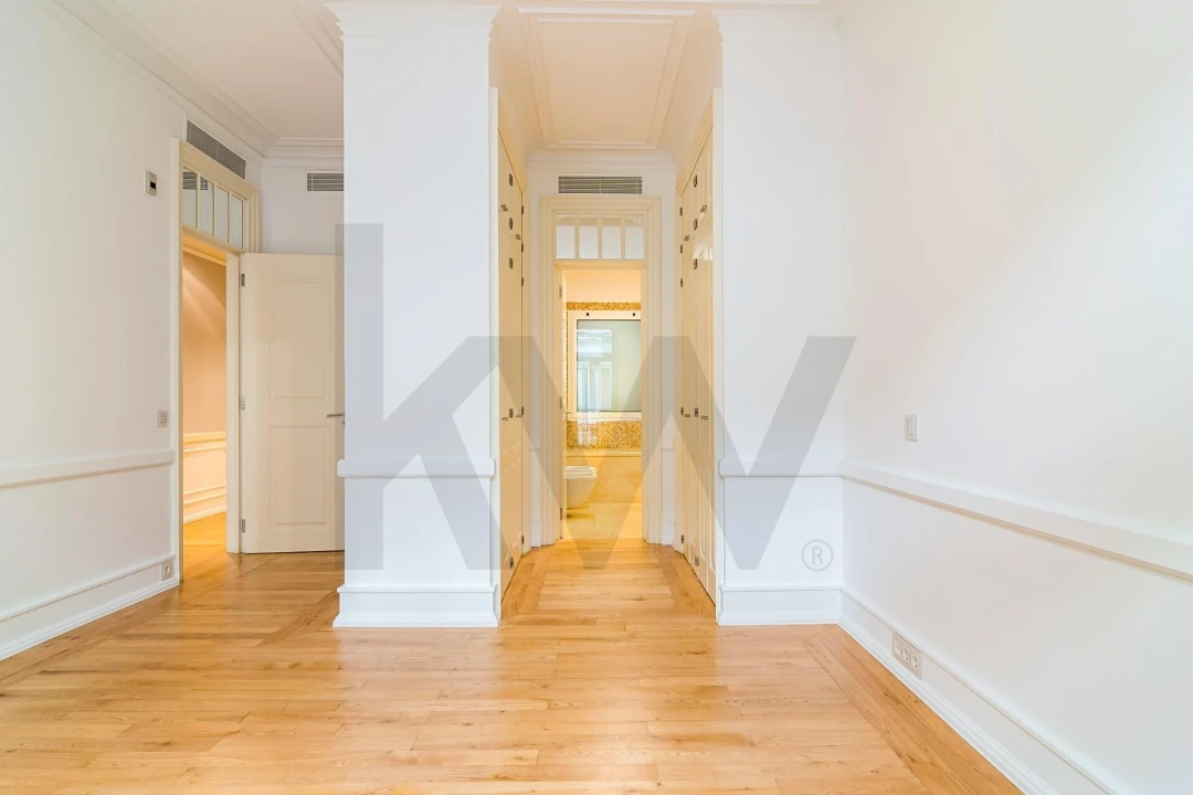 Apartamento T2 para Arrendamento em Santo António Foto 15