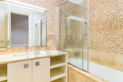 Apartamento T2 para Arrendamento em Santo António