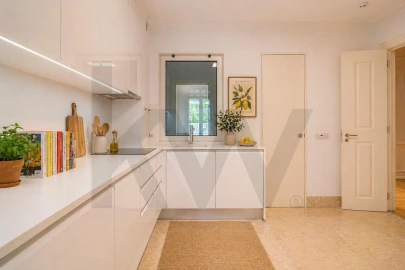 Apartamento T2 para Arrendamento em Santo António