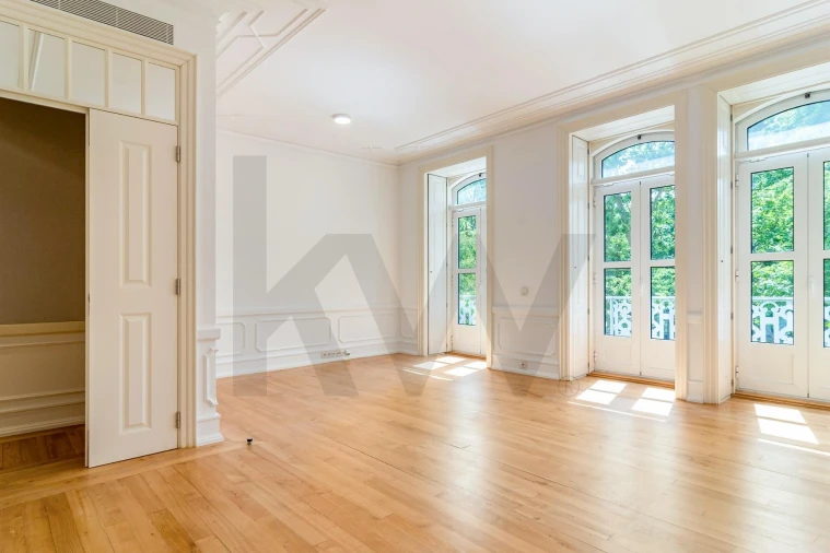 Apartamento T2 para Arrendamento em Santo António Foto 5
