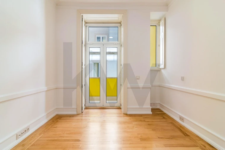 Apartamento T2 para Arrendamento em Santo António Foto 13
