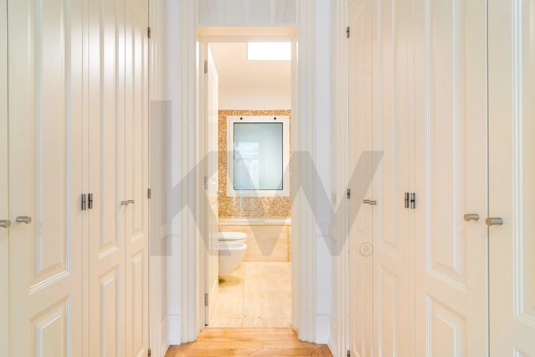 Apartamento T2 para Arrendamento em Santo António Foto 16