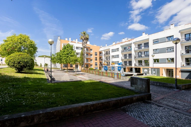 Apartamento T2 para Arrendamento em Caparica e Trafaria Foto 16