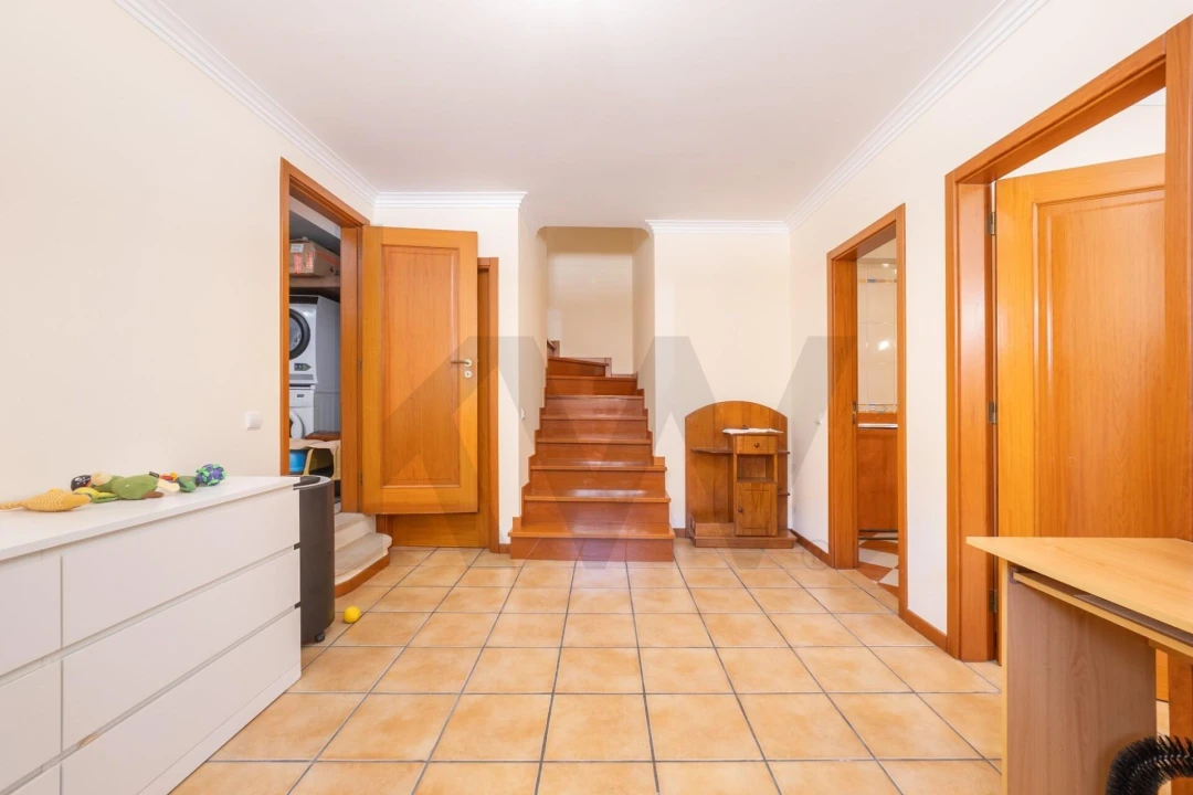 Moradia T3 para Venda em Brasfemes Foto 25