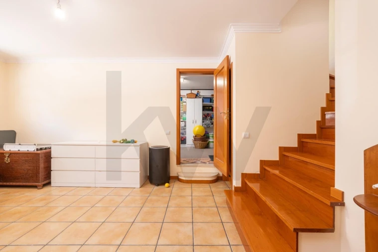 Moradia T3 para Venda em Brasfemes Foto 24