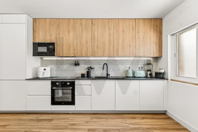 Apartamento T1 para Venda em Carnaxide e Queijas