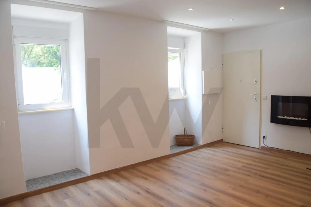 Apartamento T1 para Venda em Algés, Linda-A-Velha e Cruz Quebrada-Dafundo Foto 1