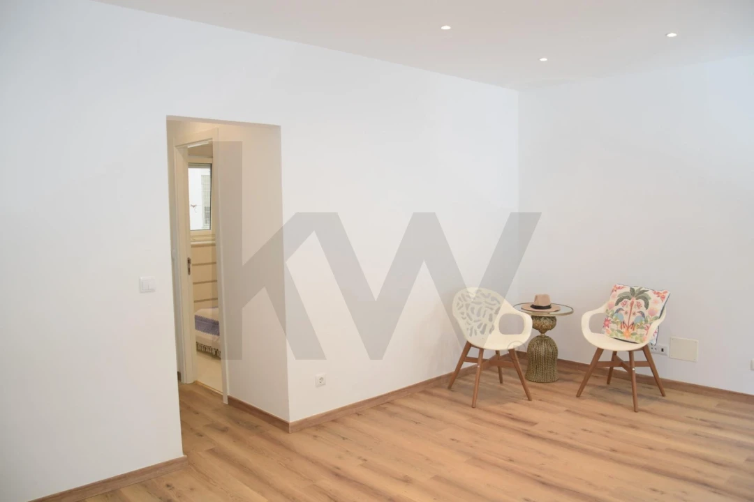 Apartamento T1 para Venda em Algés, Linda-A-Velha e Cruz Quebrada-Dafundo Foto 2