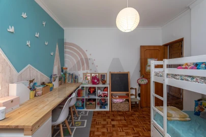 Apartamento T2 para Venda em Carcavelos e Parede