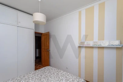 Apartamento T2 para Venda em Carcavelos e Parede