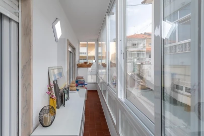 Apartamento T2 para Venda em Carcavelos e Parede
