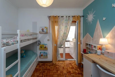 Apartamento T2 para Venda em Carcavelos e Parede