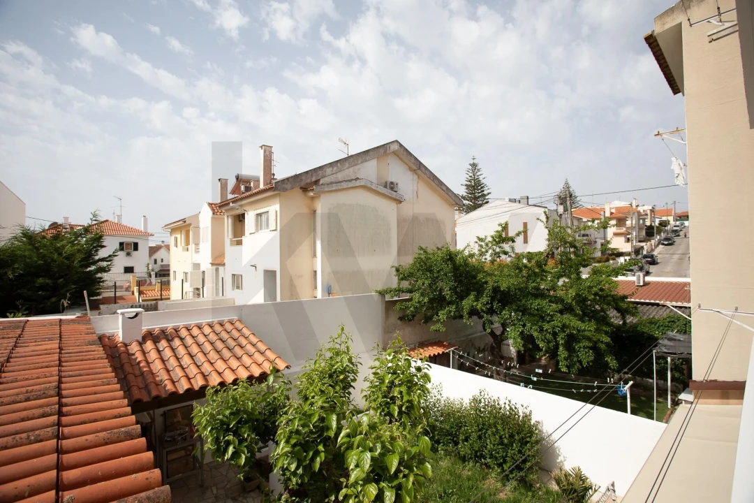 Apartamento T2 para Venda em Carcavelos e Parede Foto 26