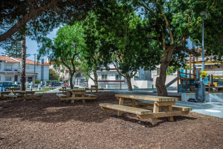 Apartamento T2 para Venda em Carcavelos e Parede Foto 31