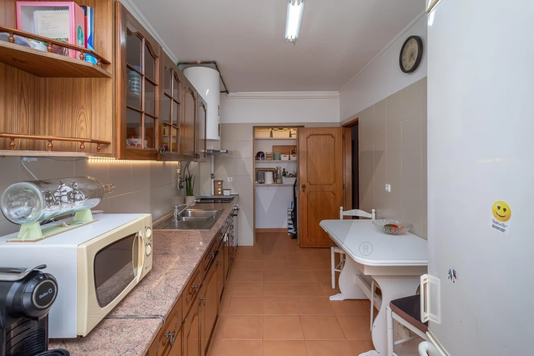 Apartamento T2 para Venda em Carcavelos e Parede Foto 10