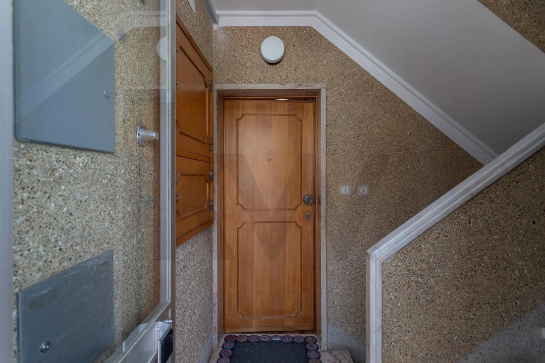 Apartamento T2 para Venda em Carcavelos e Parede Foto 28